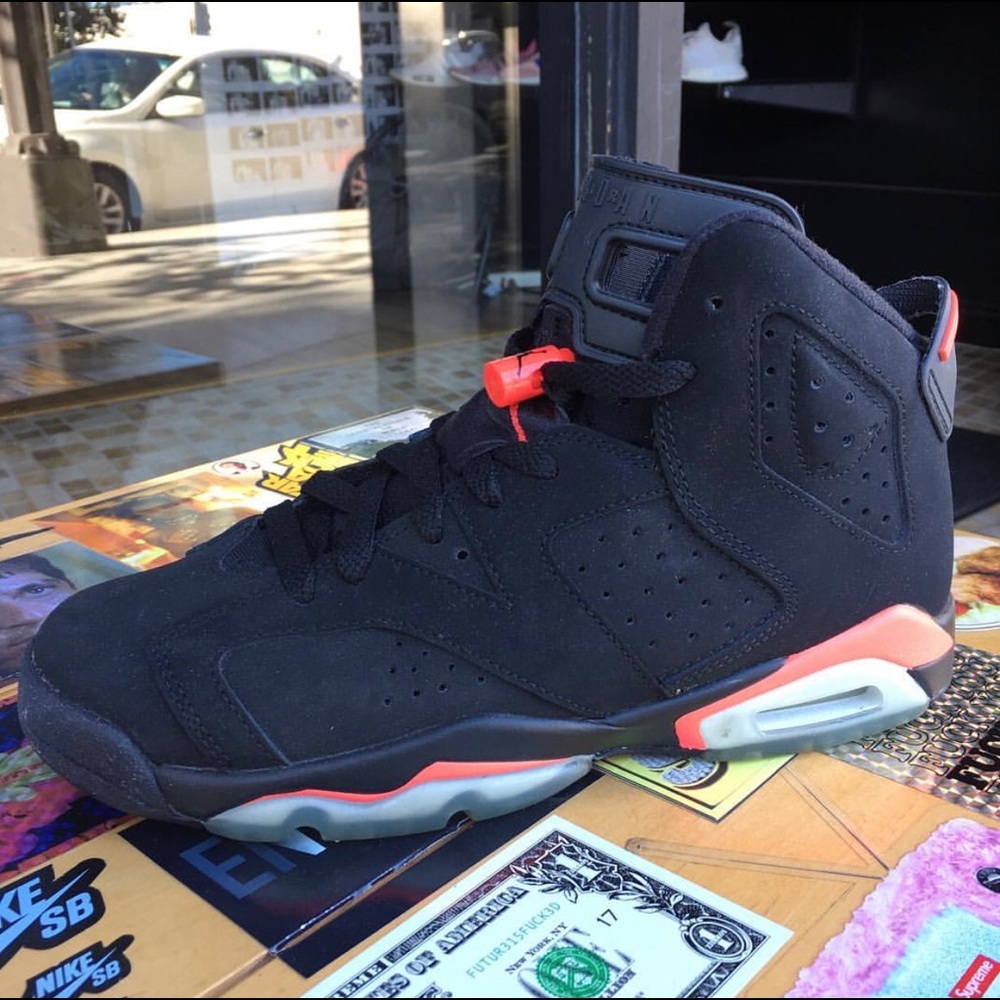 ✨Air Jordan 6 Infrared // Size 6.5 Y or 8 Womens✨